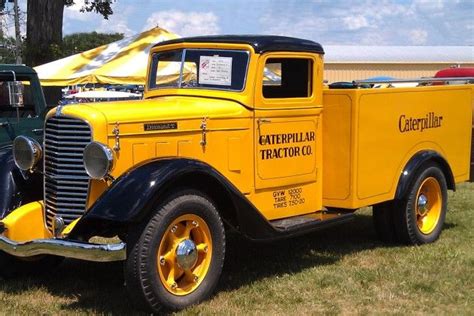 1933 Diamond T Caterpillar Trucks Old Pickup Trucks Classic Trucks