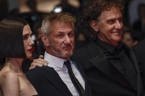 Sean Penn Témoigne De Son Appui Aux Scénaristes En Grève Au Festival De