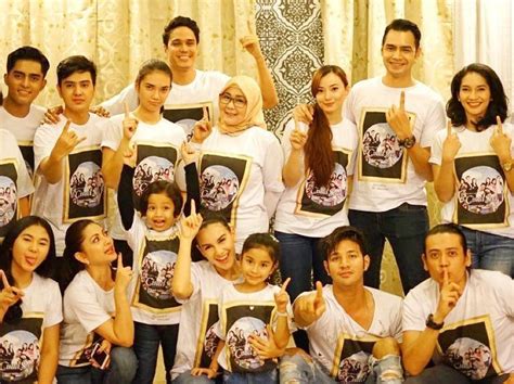 Dendamnya ketika zaman sekolah terhadap nadeelah, sudah 'terbayar'. Cerpen Cinta Tengku - Goresan