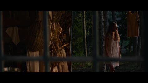 Naked Shailene Woodley In Insurgent