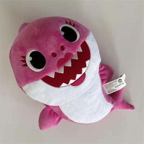 Pinkfong Wowwee Baby Shark Singing Plush Stuffed Toy Pink Mommy Shark