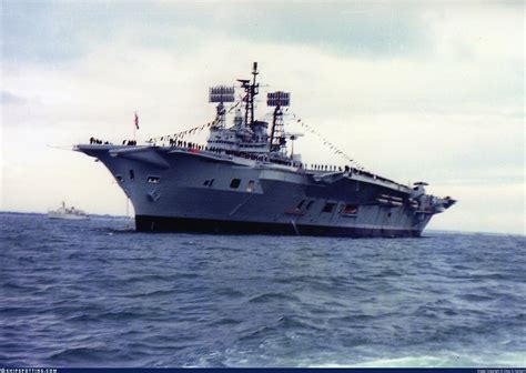 Hms Ark Royal R09