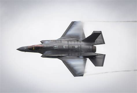 Saturday march 30th, 2019.my trip out east was worth it. F-35A at the Aero 2019 Airshow in Gatineau : ottawa