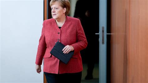 Trendbarometer: Merkel gewinnt in Politiker-Ranking deutlich dazu | GMX.AT
