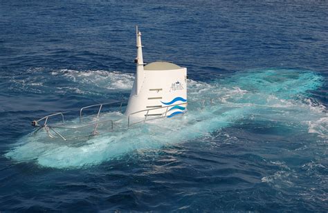 exciting underwater submarine tours atlantis submarines barbados underwater maui
