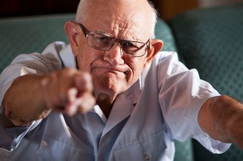 14 Difficult Elderly Behaviors And How To Deal With Them Big Hearts