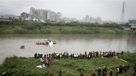 Transasia Plane Crashes Into Taiwan River More Than A Dozen Dead