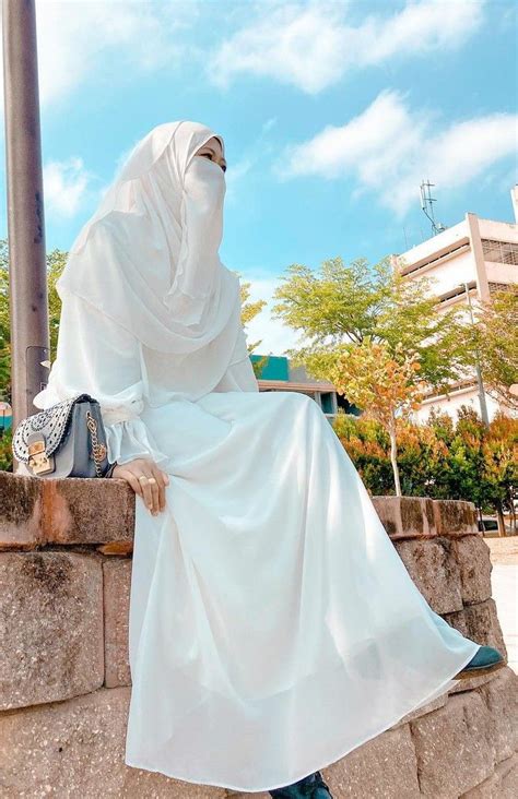Pin By Arifin On Hijab Anggun Muslim Women Fashion Hijab Modern Hijab Fashion