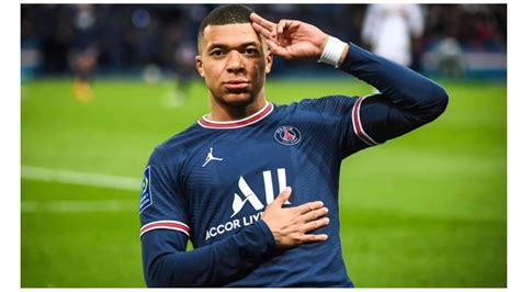 Kylian Mbappe Age Height Weight Jersey Number Religion Net Worth Salary And Stats