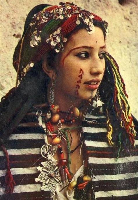 Moroccan Teenage Girls In Traditional Dress Women Berber Women