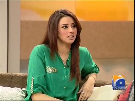 Madiha naqvi is a gorgeous, talented and smart celebrity in pakistan. Pakistani Television Captures And Hot Models: Madiha Naqvi in Green