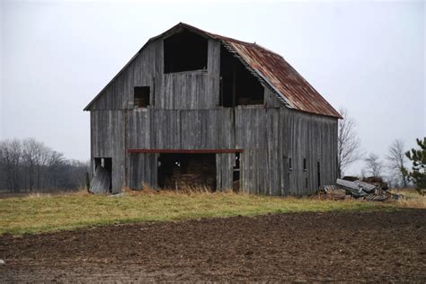 12 Beautiful Old Barns In Indiana