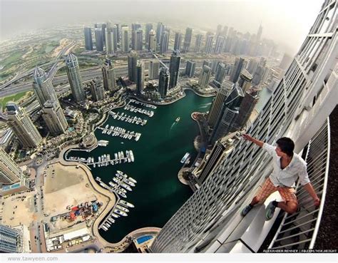 16 Insane Selfies Takes From Worlds Tallest Residential Building