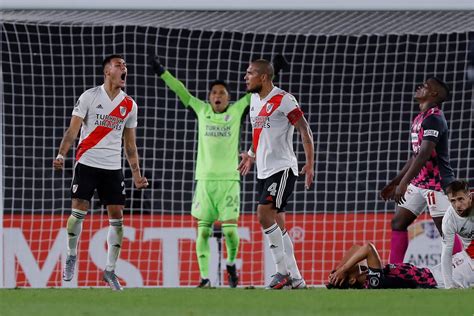 Un Heroico River Plate Con Enzo Pérez De Portero Gana 2 1 A Santa Fe