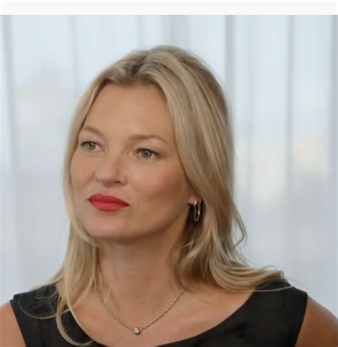 Kate Moss Recalls Johnny Depp Ting Her A Diamond Necklace That Came