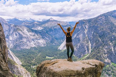 You'll enjoy it a lot more if you stop and walk, even if it's only a little distance from the road. Yosemite National Park for First Timers - The Road Les ...