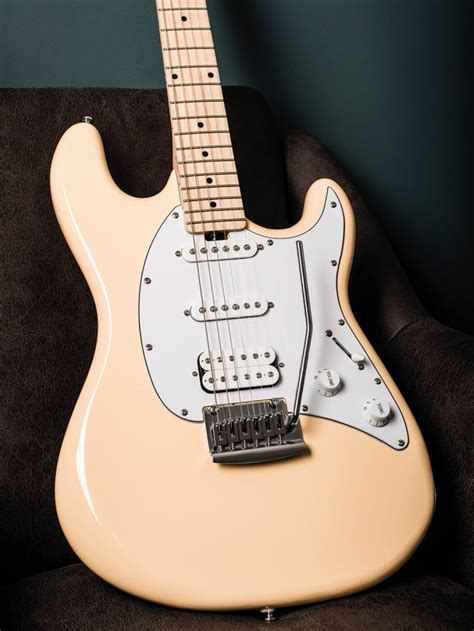 Review Sterling By Music Man Cutlass SSS HSS