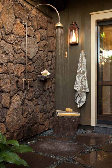 45 Stunning Outdoor Showers That Will Leave You Invigorated