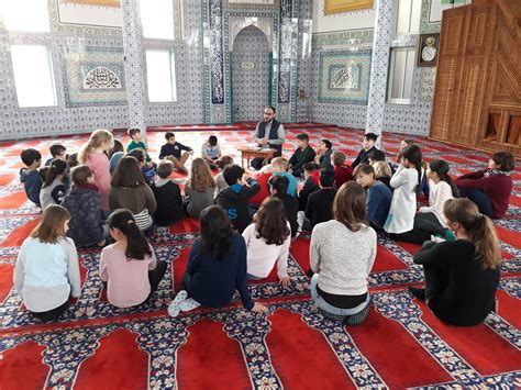Besuch der Fatih-Moschee - Grundschule an der Augsburger Straße