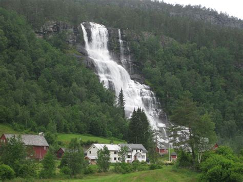 #tvindefossen #waterfallfortwo #powerifnature #beautyofnature #romantic #bucketlist #repost @exploringeurope ・・・ the powerful tvindefossen waterfall in voss, norway have you. Tvindefossen Waterfall In Norway - Dan Donahue - Journeyman