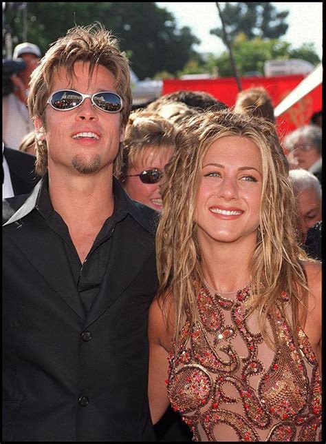 The world watched in astonishment as brad pitt reunited with jennifer aniston in the cutest way. Jennifer Aniston And Brad Pitt Have Reunion At 2020 SAG Awards | ELLE Australia