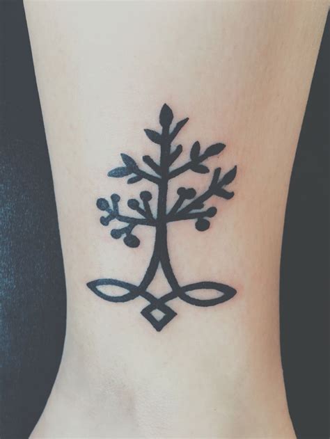 Best 25 Small Celtic Tattoos Ideas On Pinterest Small