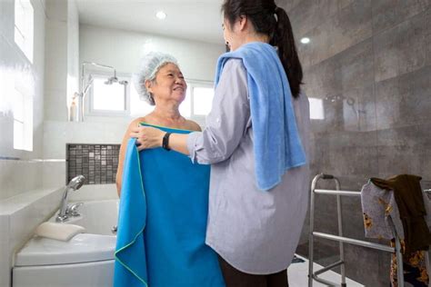 How To Bathe An Elderly Person Mobility With Love