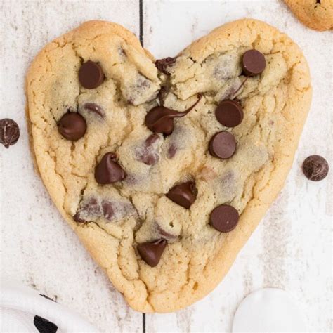 Heart Shaped Chocolate Chip Cookies The Cagle Diaries