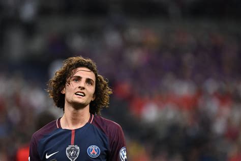 Adrien rabiot is 26 years old (03/04/1995) and he is 188cm tall. FOOTBALL. Adrien Rabiot rejoint la Juventus Turin