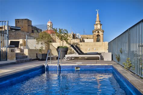 The Roof Top Pool 66 Saint Pauls Malta