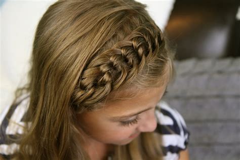 The Knotted Headband Back To School Hairstyles Cute Girls Hairstyles