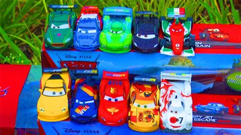 Disney 10 Pack Cars 2 Deluxe Figure Play Set Collection Disney Store Pixar Mattel Cars Mega