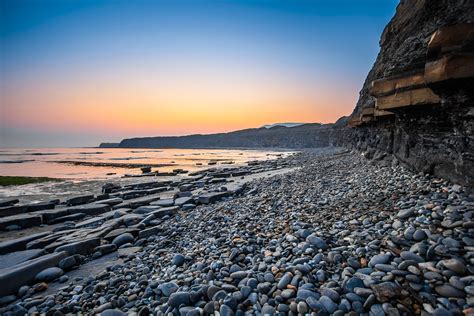 5 Of The Best Beaches To Go Fossil Hunting In Dorset Uk