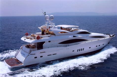 Mi Alma Yacht Charter Details Sunseeker 105 Charterworld Luxury
