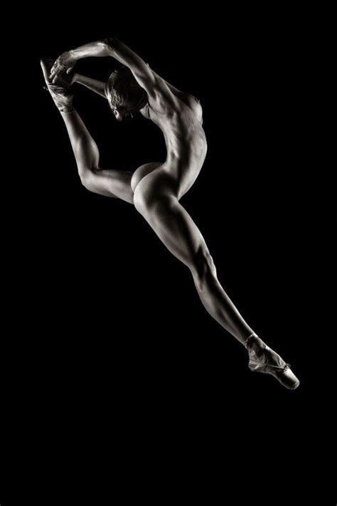 Erotic Nude Dancer Jasonh007