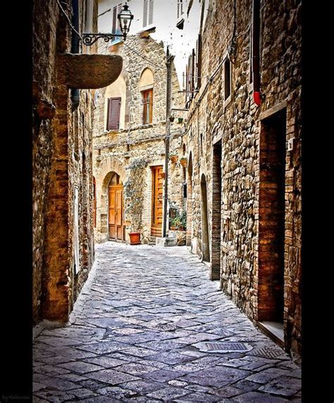 Cobblestone Streets In Italy Explore Italy Italy Travel Italy Street
