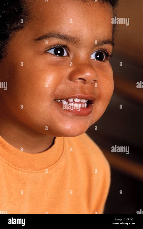 3 5 Years Old Child Face Stock Photo Alamy