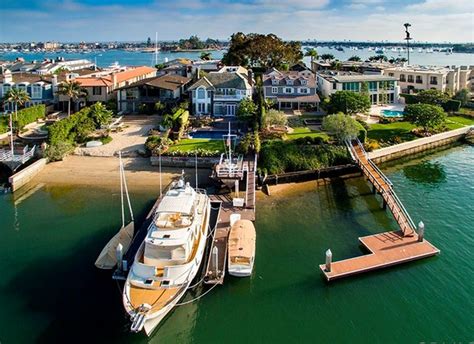158 Million Bayfront Mansion In Newport Beach Ca Homes Of The Rich
