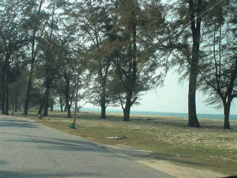 Air lautnya yang kebiruan bisa memanjakan mata anda dan keluarga anda. 18 Tempat Menarik Di Kelantan. Pantai Cantik, Barang Murah ...