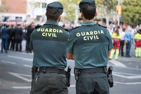 Condenado Un Guardia Civil Por Difundir En Twitter Los Horarios De Su