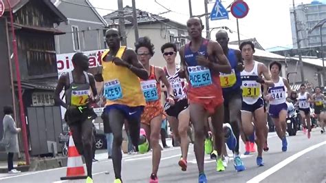 ランたなちゃんねるのたなーです | 2/28びわ湖毎日マラソンを当面の国内最終レースに ретвитнул(а) よしき. 2017 びわ湖毎日マラソン 19km地点 全選手通過 - YouTube