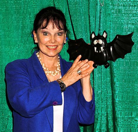 Pioneer Of Onscreen Female Superheroes Yvonne Craig Dies At 78