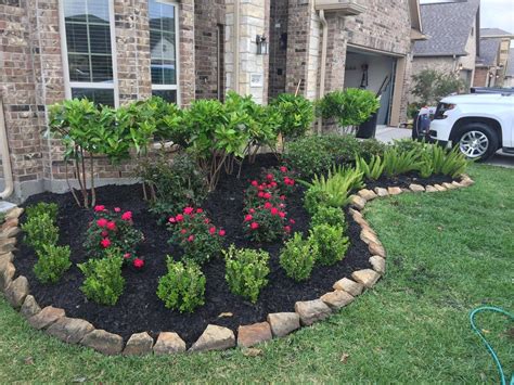 Front Yard Flower Bed Ideas For Beginners