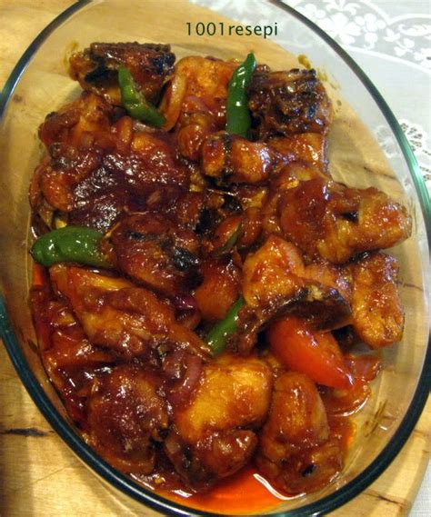 Pedasnya 'nampol', bikin lidah terbakar dan tentu bikin santap jadi lebih semangat untuk pencinta pedas. Koleksi 1001 Resepi: sambal ayam