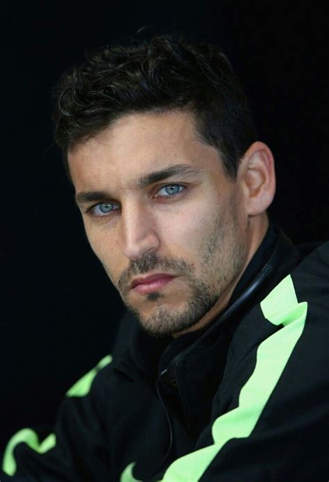 Jesus Navas Manch City Male Eyes Male Face Cool Hairstyles For Men