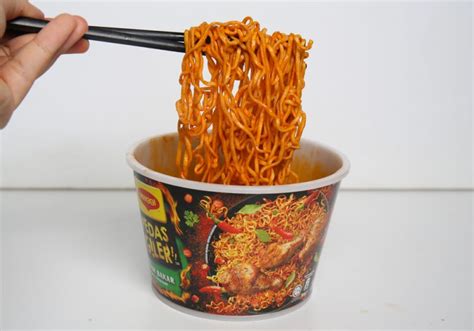 Spicy Instant Noodle Showdown Samyang Vs Maggi Vs Mie Sedaap Vs Bulmawang Vs Daebak