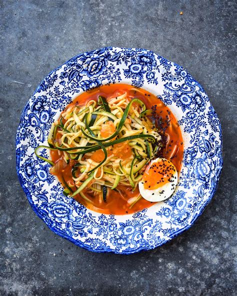Wasser und reismehl in einen topf geben und aufkochen. 15 minutes: Zucchini Kimchi Noodles - FoodDeco.nl