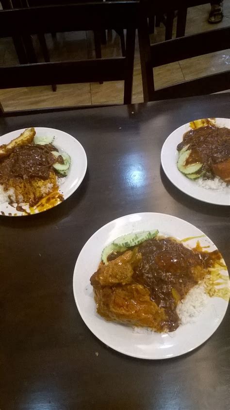 Restoran nasi kandar line clear @nasikandar @24hours @lineclear beside 161 & 177 penang road, george town, 10000. Cerita Saya: Pekena Nasi Kandar Line Clear @ Kampung Baru, KL
