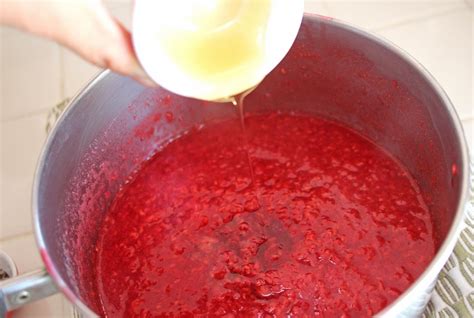 This Trick Lets You Make Homemade Jam In Just Minutes Food Hacks