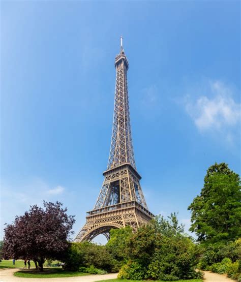 Eiffel Tower Full Size Paris France — Stock Photo © Siempreverde